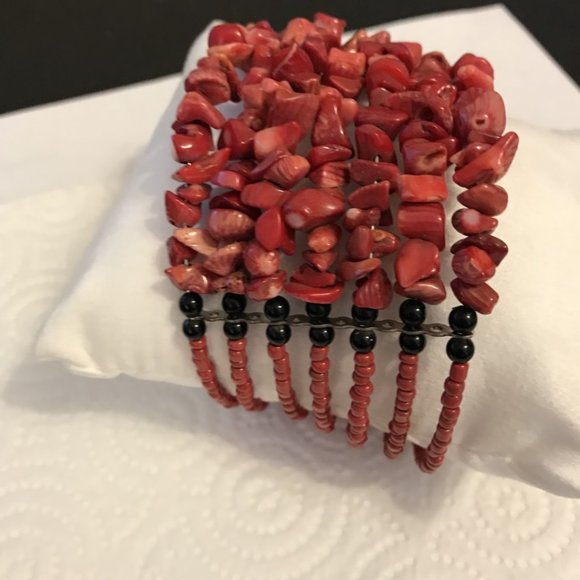 Red Coral Multi Strand bracelet - Picture 3 of 4